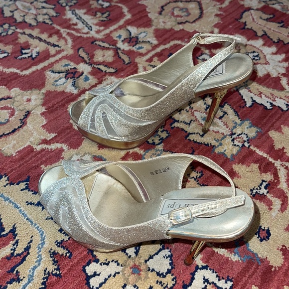 Women's Touch Ups Heels - Picture 5 of 5